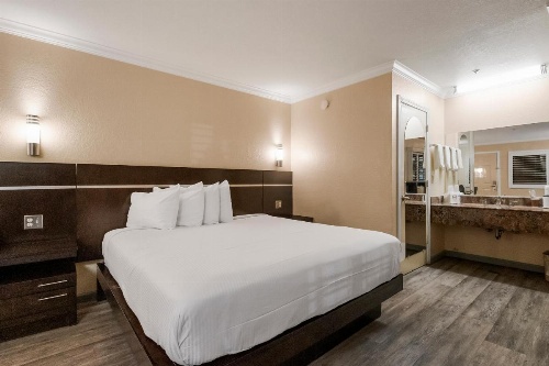 Country Inn Sonora image 12