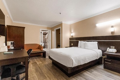 Country Inn Sonora image 49